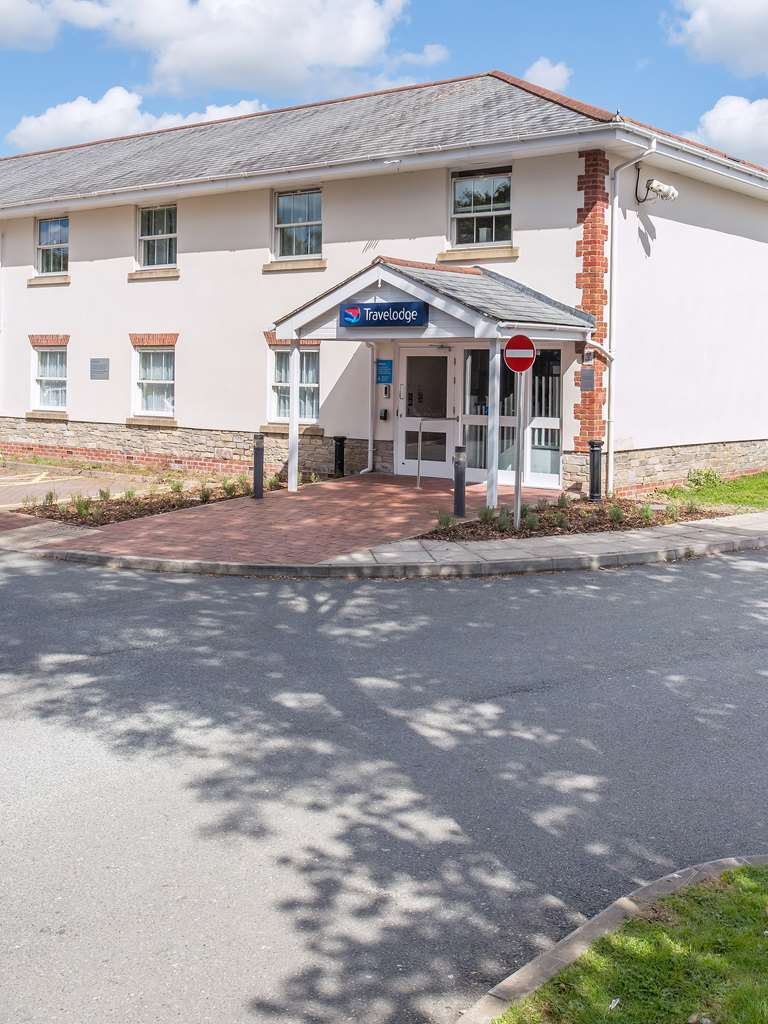 Travelodge Plymouth Roborough Buitenkant foto